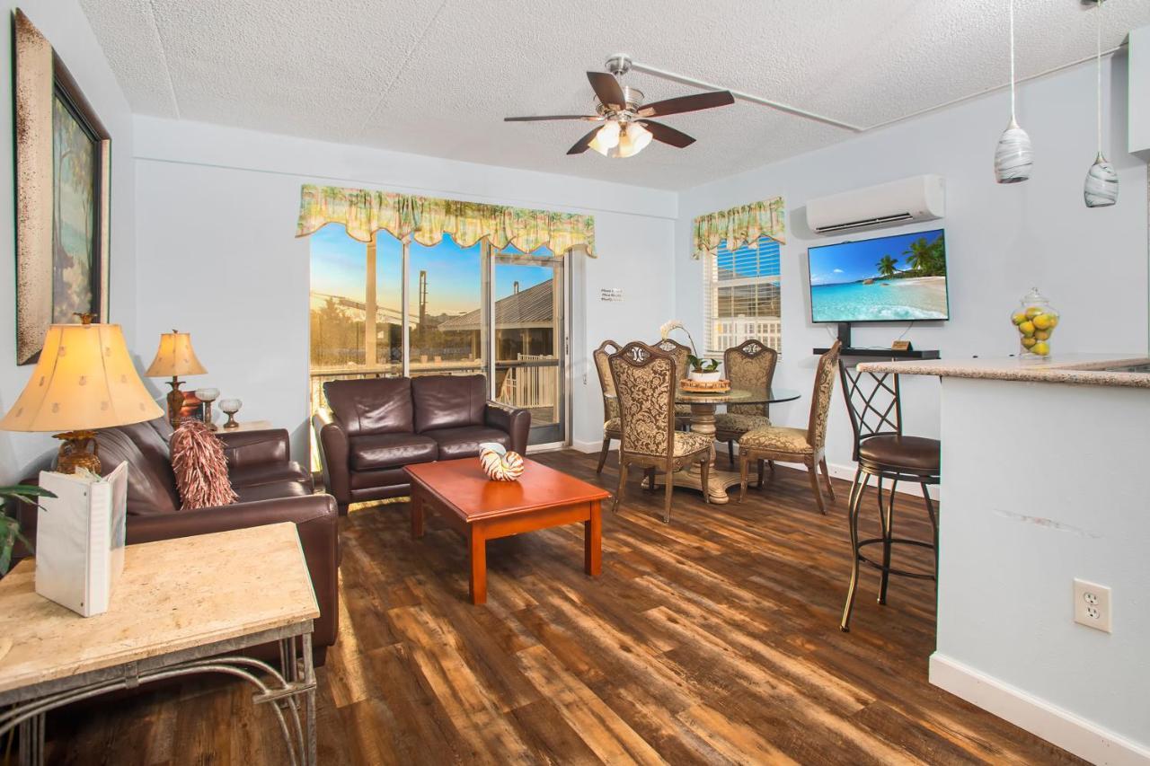 Motel The Boathouse Marco Island Exterior foto